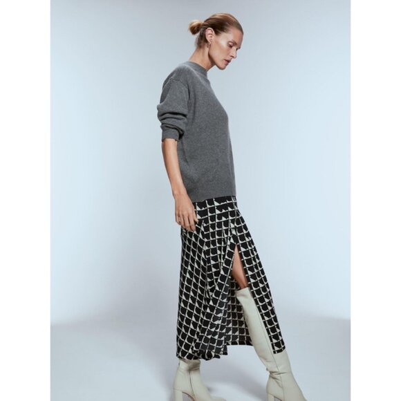 ZARA BLACK & CREAM GEOMETRIC PATTERN SLIT SKIRT, SIZE: XS, LIKE NEW - Picture 6 of 9